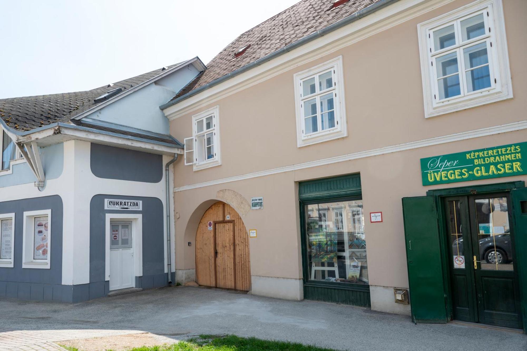 Appartement Modern Medival à Kőszeg Extérieur photo